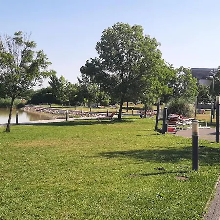 Velence Resort Apartman דירה