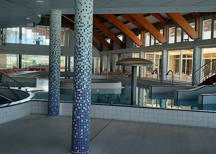Velence Resort Apartman * Веленце